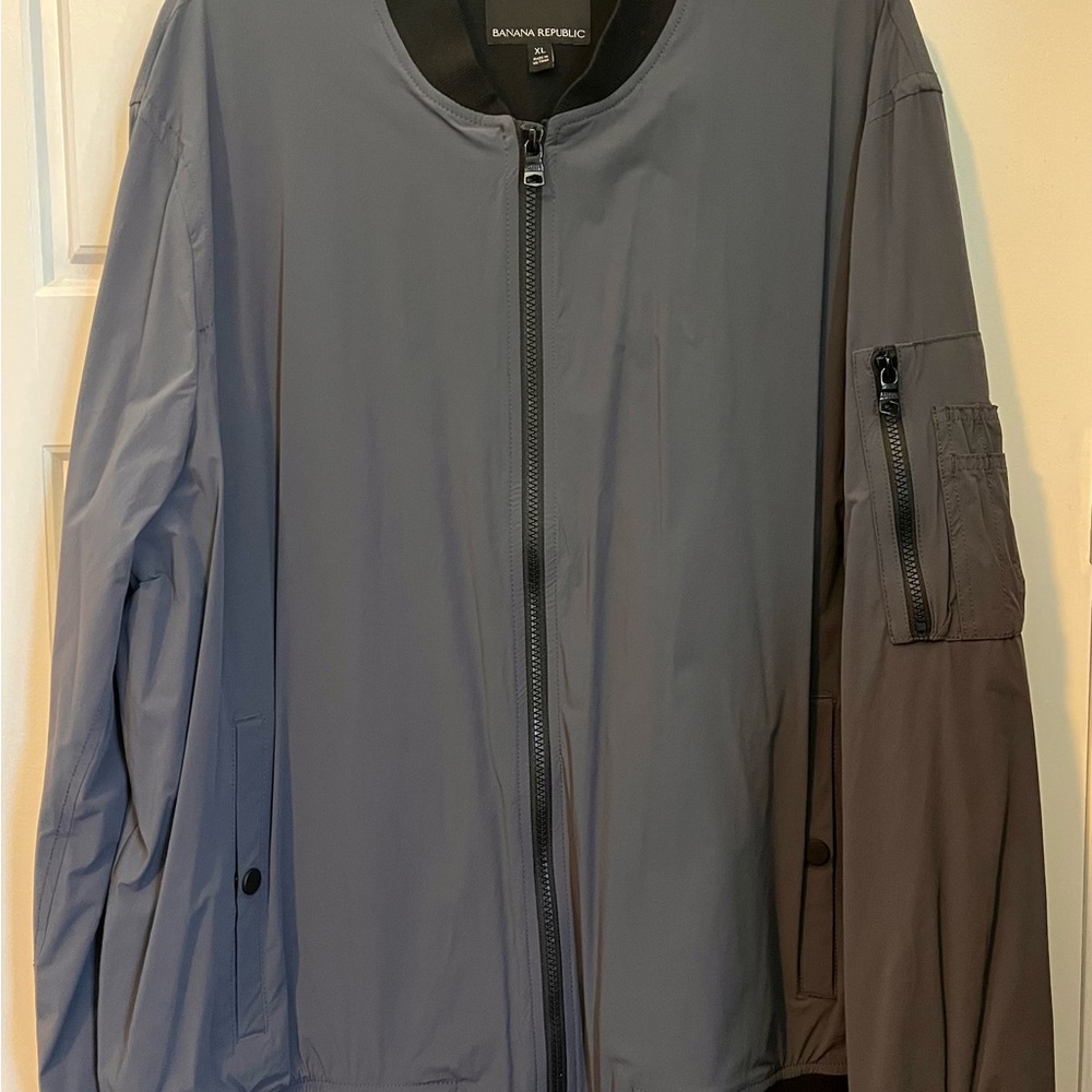 Banana Republic Men's Two-Tone light weight Bomber Jacket
